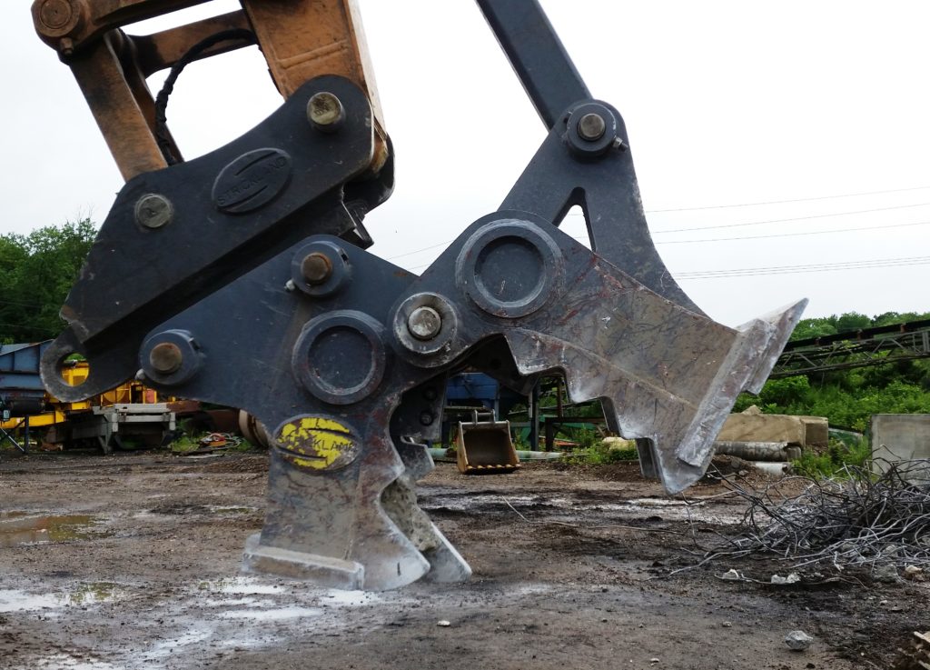 Strickland Mechanical Concrete Pulverizer CP40 Ransome Attachments